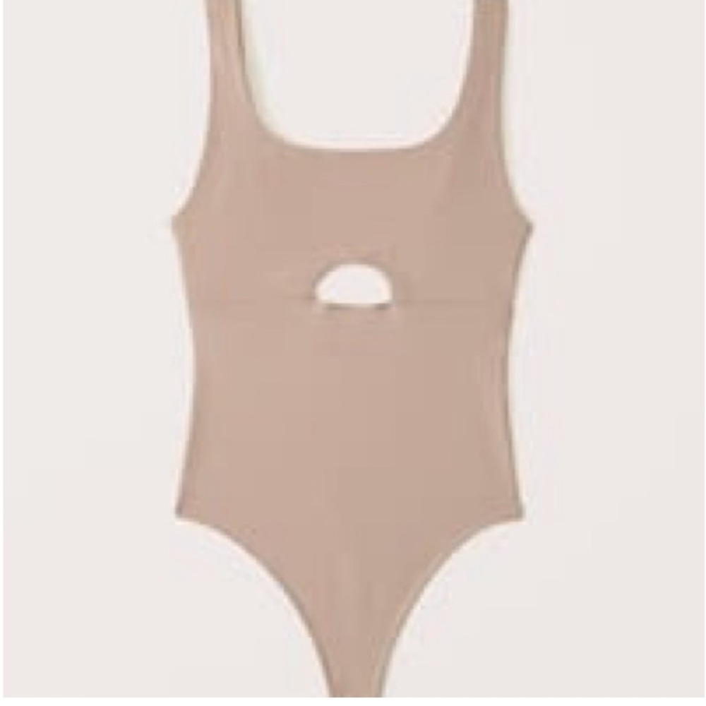 Like new Women’s Abercrombie Soft AF Tank bodysuit with cut out beige size s